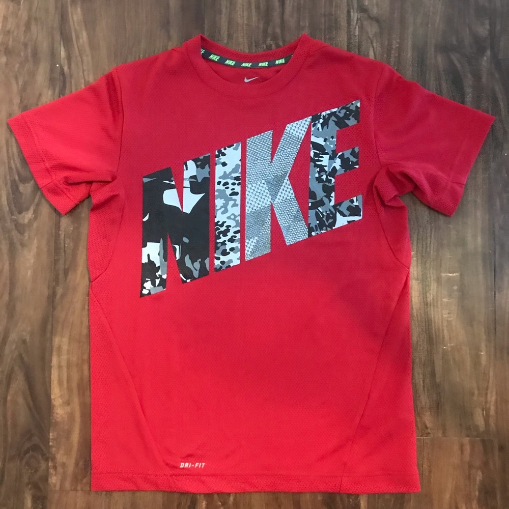 🌟Nike Dri Fit Shirt youth boys M